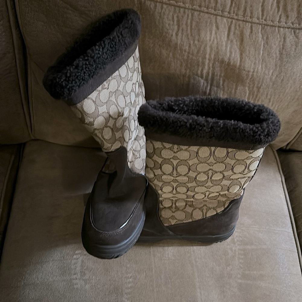 Women’s/Young Women’s boots